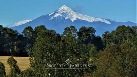 Terreno con gran vista al volcán Villarrica en Panguipulli, Región de Los Rios Terreno con gran vista al volcán Villarrica en Panguipulli, Región de Los Rios