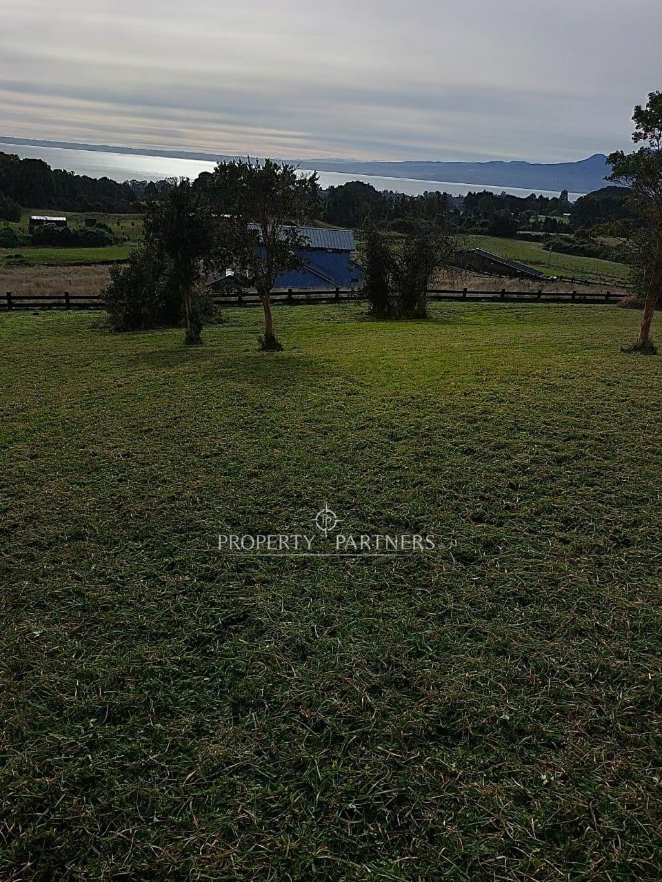 Linda parcela con vista a lago y volcanes, Puerto Varas en Puerto Varas, Región de Los Lagos Linda parcela con vista a lago y volcanes, Puerto Varas en Puerto Varas, Región de Los Lagos