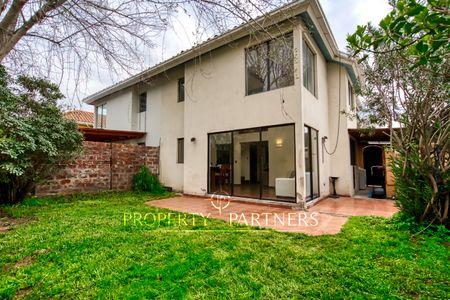 Gran oportunidad hermosa casa en venta en Peñalolen Consistorial en Peñalolén, Región Metropolitana Gran oportunidad hermosa casa en venta en Peñalolen Consistorial en Peñalolén, Región Metropolitana