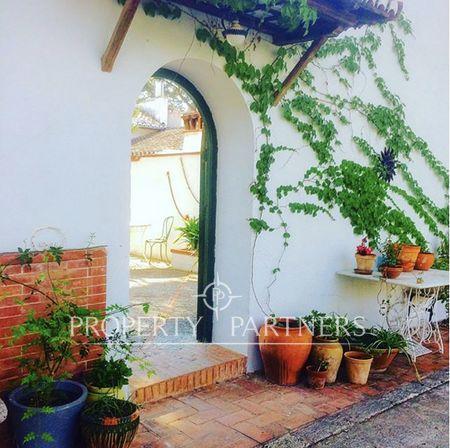 "Gran Villa Histórica con 2370,35 m² de parcela en Rocafort" en Rocafort, Valencia, Provincia de Valencia "Gran Villa Histórica con 2370,35 m² de parcela en Rocafort" en Rocafort, Valencia, Provincia de Valencia