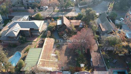 ¡OPORTUNIDAD INVERSIONISTAS! Gran Terreno ideal para Townhouse en Manquehue Sur, Las Condes, Región Metropolitana ¡OPORTUNIDAD INVERSIONISTAS! Gran Terreno ideal para Townhouse en Manquehue Sur, Las Condes, Región Metropolitana