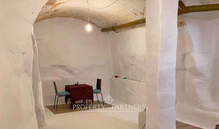 Casa con posibilidad de local en el Casco Antiguo de Ciutadella de Menorca en Menorca, Islas Baleares Casa con posibilidad de local en el Casco Antiguo de Ciutadella de Menorca en Menorca, Islas Baleares