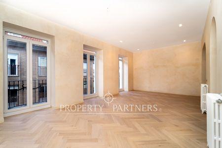 Lujo y elegancia en finca clásica a metros de Gran Vía en Malasaña-Universidad, Centro, Madrid, Provincia de Madrid Lujo y elegancia en finca clásica a metros de Gran Vía en Malasaña-Universidad, Centro, Madrid, Provincia de Madrid