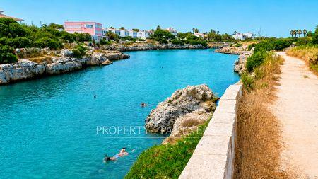 Elegant first line apartment, with sea access in Ciutadella de Menorca en Menorca, Islas Baleares Elegant first line apartment, with sea access in Ciutadella de Menorca en Menorca, Islas Baleares