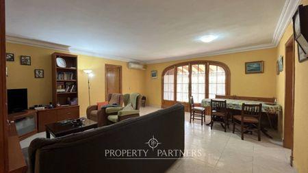 Chalet familiar y dos apartamentos en Menorca, Islas Baleares Chalet familiar y dos apartamentos en Menorca, Islas Baleares