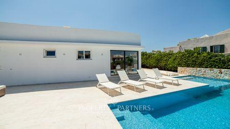 Encantador Chalet en Cala n Blanes, Menorca en Menorca, Islas Baleares Encantador Chalet en Cala n Blanes, Menorca en Menorca, Islas Baleares