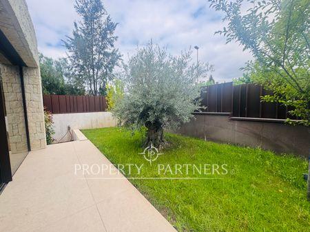 MAGNÍFICO Y EXCLUSIVO PAREADO AMUEBLADO EN ROCAFORT, 4 HAB, 4 BAÑOS. en Rocafort, Valencia, Provincia de Valencia MAGNÍFICO Y EXCLUSIVO PAREADO AMUEBLADO EN ROCAFORT, 4 HAB, 4 BAÑOS. en Rocafort, Valencia, Provincia de Valencia