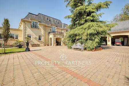 Estilo francés contemporáneo en Las Brisas de Chicureo en Las Brisas, Colina, Región Metropolitana Estilo francés contemporáneo en Las Brisas de Chicureo en Las Brisas, Colina, Región Metropolitana