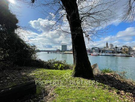 Espectacular casa orilla Río Valdivia en Isla Teja, Valdivia, Región de Los Rios Espectacular casa orilla Río Valdivia en Isla Teja, Valdivia, Región de Los Rios