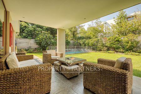 Casa Mediterránea en Los Nogales, Lo Barnechea en Los Nogales, Los Trapenses, Región Metropolitana Casa Mediterránea en Los Nogales, Lo Barnechea en Los Nogales, Los Trapenses, Región Metropolitana