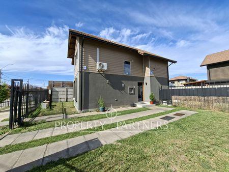 Exclusiva casa en Hacienda La Esmeralda en Villa Esmeralda, Talca, Provincia de Talca, Región de Maule Exclusiva casa en Hacienda La Esmeralda en Villa Esmeralda, Talca, Provincia de Talca, Región de Maule