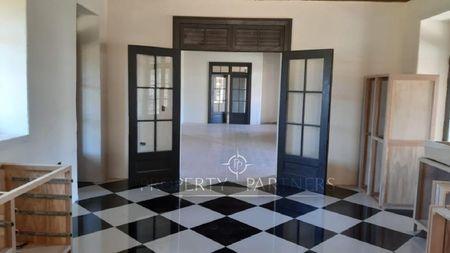 Espectacular Casa con gran Terreno en el Huique en Palmilla, Región de Libertador Bernardo O'Higgins Espectacular Casa con gran Terreno en el Huique en Palmilla, Región de Libertador Bernardo O'Higgins