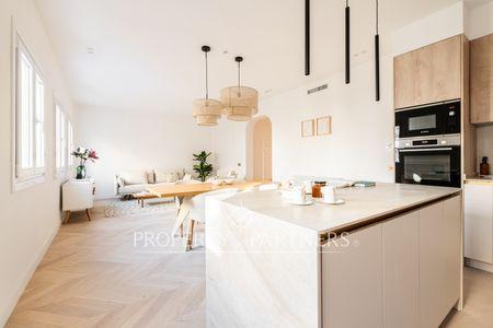 Luminoso piso reformado con 4 ventanas la exterior en la tercera planta en pleno barrio de Salamanca. en Goya, Salamanca, Madrid, Provincia de Madrid Luminoso piso reformado con 4 ventanas la exterior en la tercera planta en pleno barrio de Salamanca. en Goya, Salamanca, Madrid, Provincia de Madrid