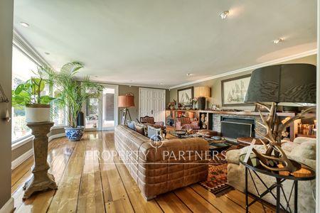 Casa en Jardín de la Dehesa, cercana a colegios y comercio. Excelente conectividad en Jardín La Dehesa, Los Trapenses, Región Metropolitana Casa en Jardín de la Dehesa, cercana a colegios y comercio. Excelente conectividad en Jardín La Dehesa, Los Trapenses, Región Metropolitana