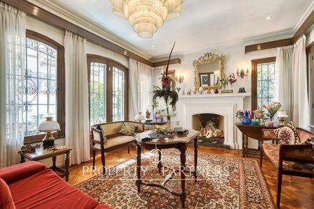 Gran casa con historia, estilo y múltiples posibilidades. Arriendo en Estadio Nacional, Ñuñoa, Región Metropolitana Gran casa con historia, estilo y múltiples posibilidades. Arriendo en Estadio Nacional, Ñuñoa, Región Metropolitana