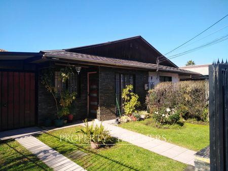 Se vende linda y bien ubicada casa en la comuna de Maipu. en Maipu, Región Metropolitana Se vende linda y bien ubicada casa en la comuna de Maipu. en Maipu, Región Metropolitana