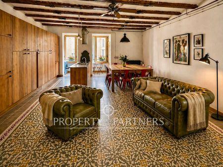 Piso amueblado de 130 m² con balcones en finca histórica en El Raval de alquiler temporal en El Raval, Ciutat Vella, Barcelona, Provincia de Barcelona Piso amueblado de 130 m² con balcones en finca histórica en El Raval de alquiler temporal en El Raval, Ciutat Vella, Barcelona, Provincia de Barcelona