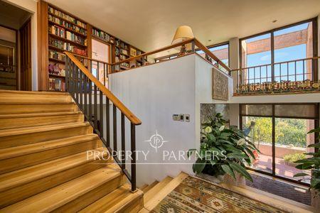 Espectacular casa con maravillosa vista despejada, sector Quinchamalí. en Quinchamalí, Las Condes, Región Metropolitana Espectacular casa con maravillosa vista despejada, sector Quinchamalí. en Quinchamalí, Las Condes, Región Metropolitana