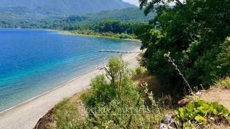 Campo en Reserva Paillahuinte con acceso al Lago Panguipulli. en Panguipulli, Región de Los Rios Campo en Reserva Paillahuinte con acceso al Lago Panguipulli. en Panguipulli, Región de Los Rios