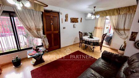 Casa en Villa Araucaria, General Freire en Lo Ovalle, La Cisterna, Región Metropolitana Casa en Villa Araucaria, General Freire en Lo Ovalle, La Cisterna, Región Metropolitana