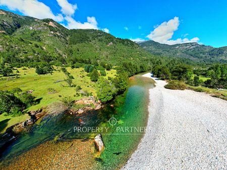 Patagonia, exceptional 555ha field on the banks of the Picacho river. en Región de Aysen Patagonia, exceptional 555ha field on the banks of the Picacho river. en Región de Aysen