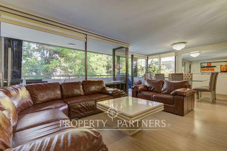 Plaza Perú Isidora Goyenechea Amplio departamento en El Golf, Las Condes, Región Metropolitana Plaza Perú Isidora Goyenechea Amplio departamento en El Golf, Las Condes, Región Metropolitana