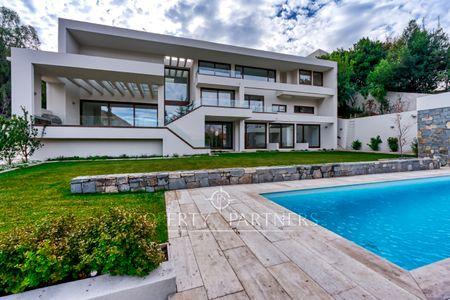 Nueva Casa Mediterranea en el Golf de Manquehue en Los Trapenses, Región Metropolitana Nueva Casa Mediterranea en el Golf de Manquehue en Los Trapenses, Región Metropolitana