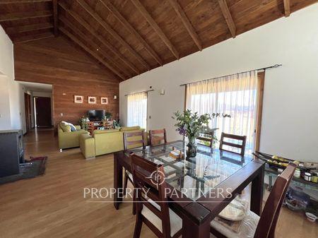 Hermosa casa en parcela ubicada a 6 km de Villarrica camino a Lican Ray  en Villarrica, Región de Araucania Hermosa casa en parcela ubicada a 6 km de Villarrica camino a Lican Ray  en Villarrica, Región de Araucania