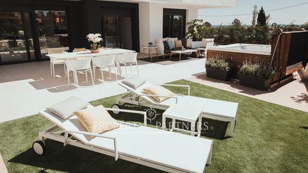 Maravilloso ultimo piso de 2 habitaciones en Estepona en Estepona, Provincia de Málaga Maravilloso ultimo piso de 2 habitaciones en Estepona en Estepona, Provincia de Málaga