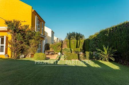 Magnífico chalet pareado totalmente reformado 5 hab, Rocafort en Provincia de Valencia Magnífico chalet pareado totalmente reformado 5 hab, Rocafort en Provincia de Valencia