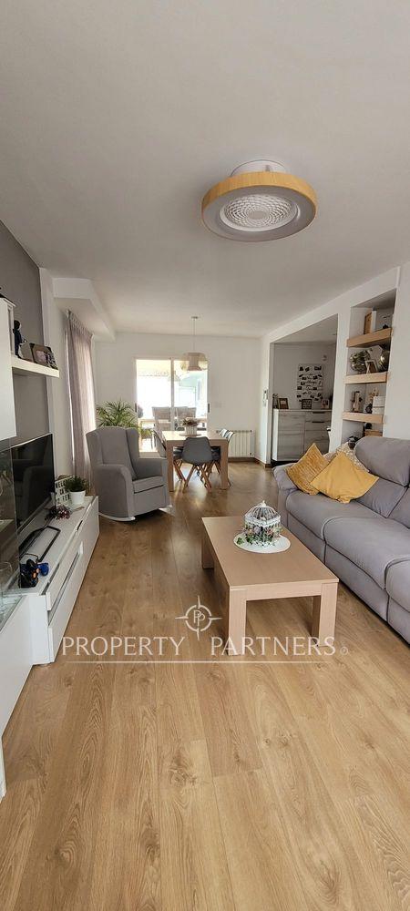 CHALET PAREADO EN LA POBLA DE VALLBONA en Provincia de Valencia CHALET PAREADO EN LA POBLA DE VALLBONA en Provincia de Valencia