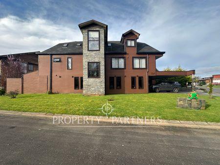 AMPLIA CASA EN CONDOMINIO EXCLUSIVO - VALDIVIA en Toro Bayo, Valdivia, Región de Los Rios AMPLIA CASA EN CONDOMINIO EXCLUSIVO - VALDIVIA en Toro Bayo, Valdivia, Región de Los Rios