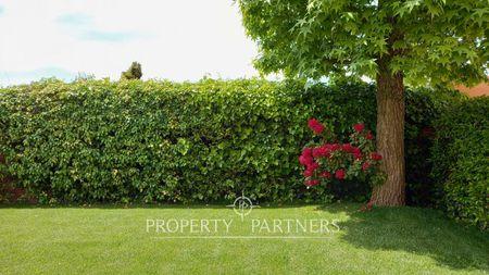 Espectacular chalet pareado en zona Arturo Soria en Colina, Ciudad Lineal, Madrid, Provincia de Madrid Espectacular chalet pareado en zona Arturo Soria en Colina, Ciudad Lineal, Madrid, Provincia de Madrid