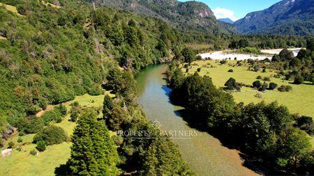 Patagonia, exceptional 555ha field on the banks of the Picacho river. en Región de Aysen Patagonia, exceptional 555ha field on the banks of the Picacho river. en Región de Aysen