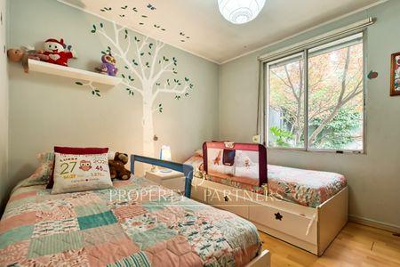 Linda y luminosa casa , sector residencial Las Condes en Los Dominicos Norte, Las Condes, Región Metropolitana Linda y luminosa casa , sector residencial Las Condes en Los Dominicos Norte, Las Condes, Región Metropolitana