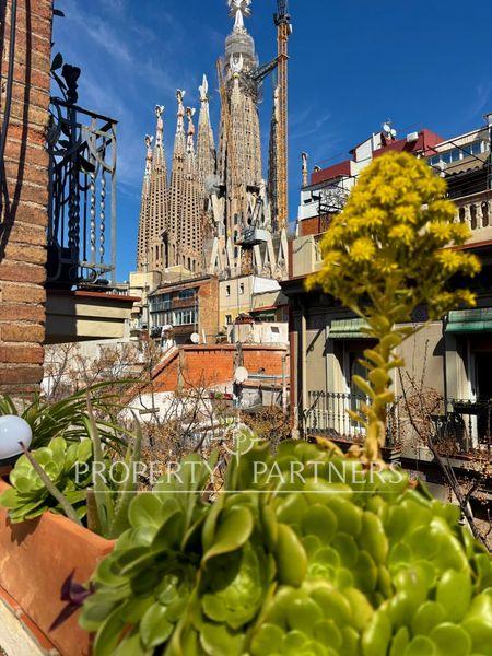 Luminoso ático en venta - Amueblado con vistas a la Sagrada Familia en Barcelona, Provincia de Barcelona Luminoso ático en venta - Amueblado con vistas a la Sagrada Familia en Barcelona, Provincia de Barcelona