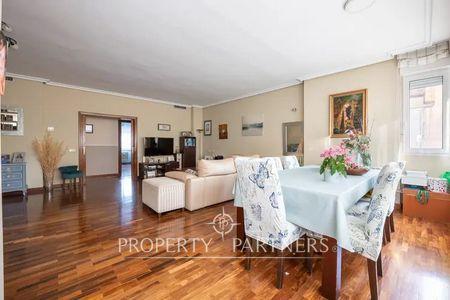 Elegante y espacioso piso en Atalaya, Arturo Soria. en Atalaya, Ciudad Lineal, Madrid, Provincia de Madrid Elegante y espacioso piso en Atalaya, Arturo Soria. en Atalaya, Ciudad Lineal, Madrid, Provincia de Madrid