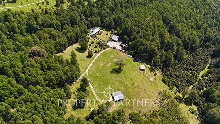 Espectcular Terreno de 30 ha con vista panorámica al Lago Panguipulli en Playa Monje, Panguipulli, Región de Los Rios Espectcular Terreno de 30 ha con vista panorámica al Lago Panguipulli en Playa Monje, Panguipulli, Región de Los Rios