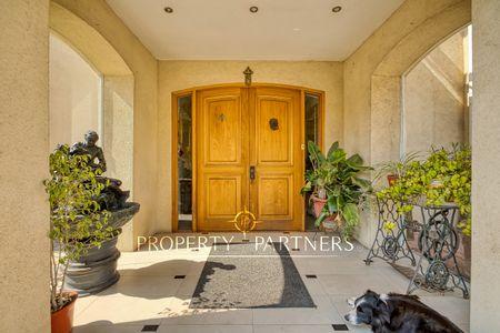 Estilo francés contemporáneo en Las Brisas de Chicureo en Las Brisas, Colina, Región Metropolitana Estilo francés contemporáneo en Las Brisas de Chicureo en Las Brisas, Colina, Región Metropolitana