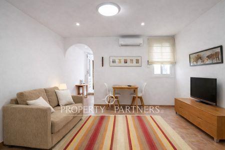 Luminoso ático en venta - Amueblado con vistas a la Sagrada Familia en Barcelona, Provincia de Barcelona Luminoso ático en venta - Amueblado con vistas a la Sagrada Familia en Barcelona, Provincia de Barcelona