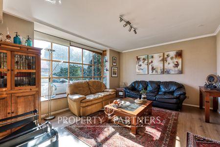 Acogedora casa en San Carlos de Apoquindo a pasos de Colegios y Universidades . en San Carlos de Apoquindo, Las Condes, Región Metropolitana Acogedora casa en San Carlos de Apoquindo a pasos de Colegios y Universidades . en San Carlos de Apoquindo, Las Condes, Región Metropolitana