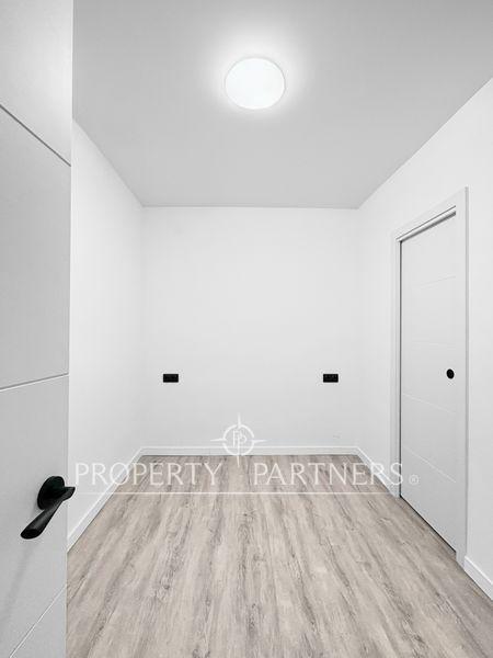 Piso recién reformado con balcón y patio interior en la Nova Esquerra de l´Eixample en Nova Esquerra de l'Eixample, L'Eixample, Barcelona, Provincia de Barcelona Piso recién reformado con balcón y patio interior en la Nova Esquerra de l´Eixample en Nova Esquerra de l'Eixample, L'Eixample, Barcelona, Provincia de Barcelona