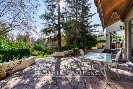 Espectacular casa en Los Domínicos, sector La Foresta en La Foresta, Las Condes, Región Metropolitana Espectacular casa en Los Domínicos, sector La Foresta en La Foresta, Las Condes, Región Metropolitana