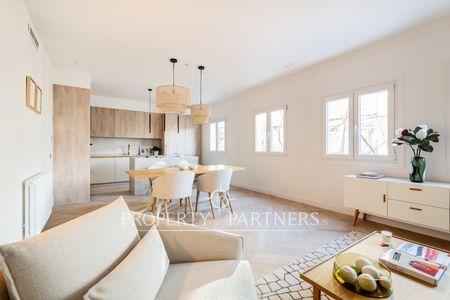 Luminoso piso reformado con 4 ventanas la exterior en la tercera planta en pleno barrio de Salamanca. en Goya, Salamanca, Madrid, Provincia de Madrid Luminoso piso reformado con 4 ventanas la exterior en la tercera planta en pleno barrio de Salamanca. en Goya, Salamanca, Madrid, Provincia de Madrid