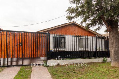 Céntrica casa, en tranquilo sector de La Florida y con gran patio. Oportunidad! en La Florida, Región Metropolitana Céntrica casa, en tranquilo sector de La Florida y con gran patio. Oportunidad! en La Florida, Región Metropolitana