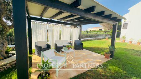 Encantador chalet con licencia turística en Binibeca Vell en Sant Luis, Menorca, Islas Baleares Encantador chalet con licencia turística en Binibeca Vell en Sant Luis, Menorca, Islas Baleares