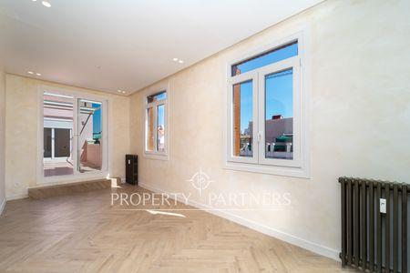 Lujoso ático reformado con terraza en Chamberí en Nuevos Ministerios-Ríos Rosas, Chamberi, Madrid, Provincia de Madrid  Lujoso ático reformado con terraza en Chamberí en Nuevos Ministerios-Ríos Rosas, Chamberi, Madrid, Provincia de Madrid