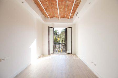 Piso en venta en Passeig de Sant Joan · Plaça Tetuan – Finca clásica con terraza en Dreta de l'Eixample, L'Eixample, Barcelona, Provincia de Barcelona Piso en venta en Passeig de Sant Joan · Plaça Tetuan – Finca clásica con terraza en Dreta de l'Eixample, L'Eixample, Barcelona, Provincia de Barcelona