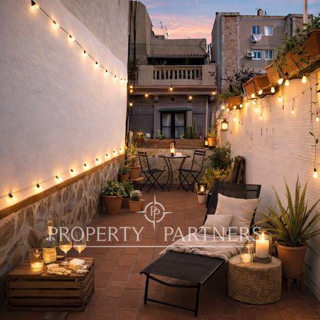 Luminoso ático en venta - Amueblado con vistas a la Sagrada Familia en Barcelona, Provincia de Barcelona Luminoso ático en venta - Amueblado con vistas a la Sagrada Familia en Barcelona, Provincia de Barcelona