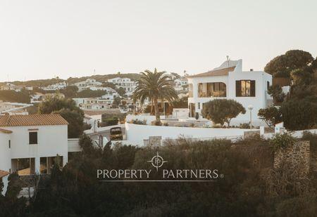 Spectacular Restored Villa with Panoramic Views and Tourist License in Cala Llonga, Menorca en Mahón, Menorca, Islas Baleares Spectacular Restored Villa with Panoramic Views and Tourist License in Cala Llonga, Menorca en Mahón, Menorca, Islas Baleares